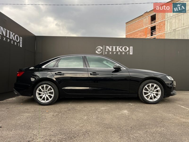 Седан Audi A4 2020 в Львове