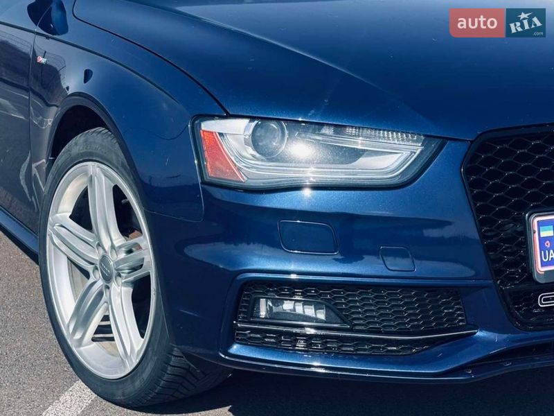 Седан Audi A4 2015 в Рівному