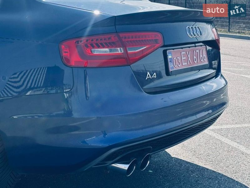 Седан Audi A4 2015 в Рівному