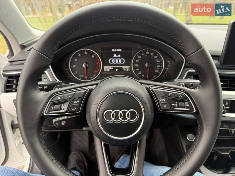 Седан Audi A4 2017 в Киеве