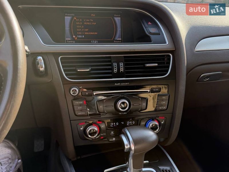 Седан Audi A4 2012 в Львові