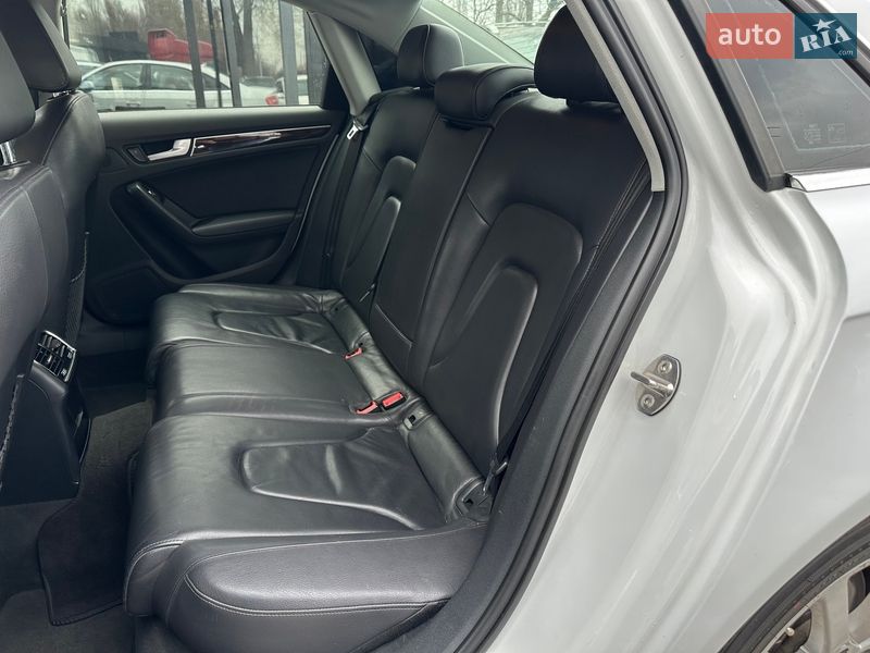 Седан Audi A4 2013 в Києві
