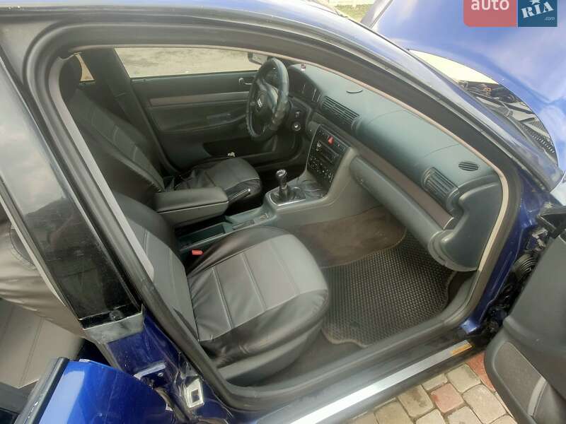 Седан Audi A4 2000 в Харькове