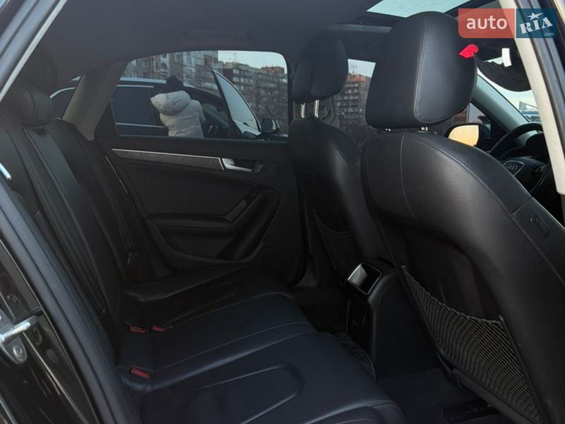 Седан Audi A4 2013 в Києві