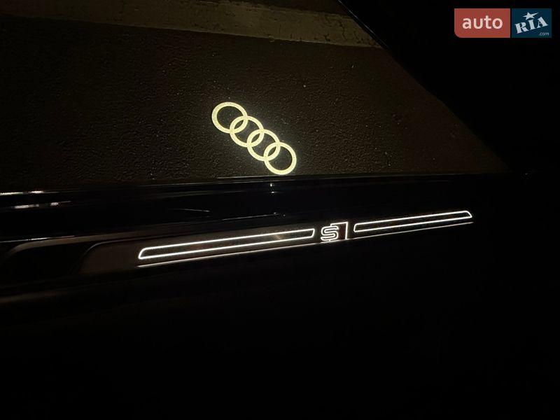 Седан Audi A4 2020 в Киеве