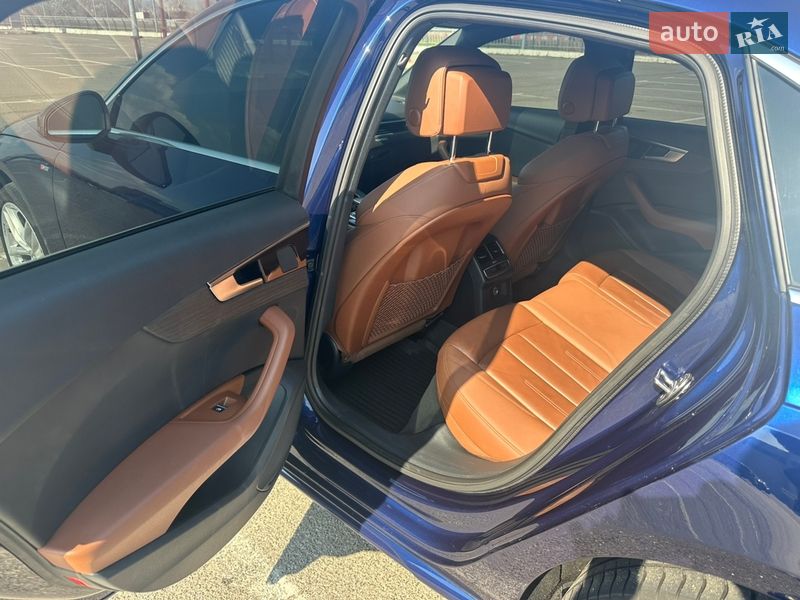 Седан Audi A4 2020 в Киеве