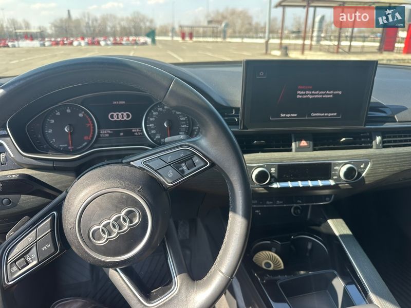 Седан Audi A4 2020 в Киеве