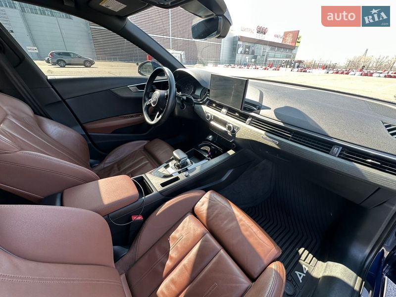 Седан Audi A4 2020 в Киеве