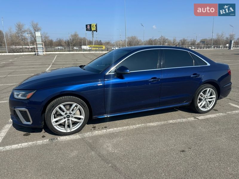 Седан Audi A4 2020 в Киеве