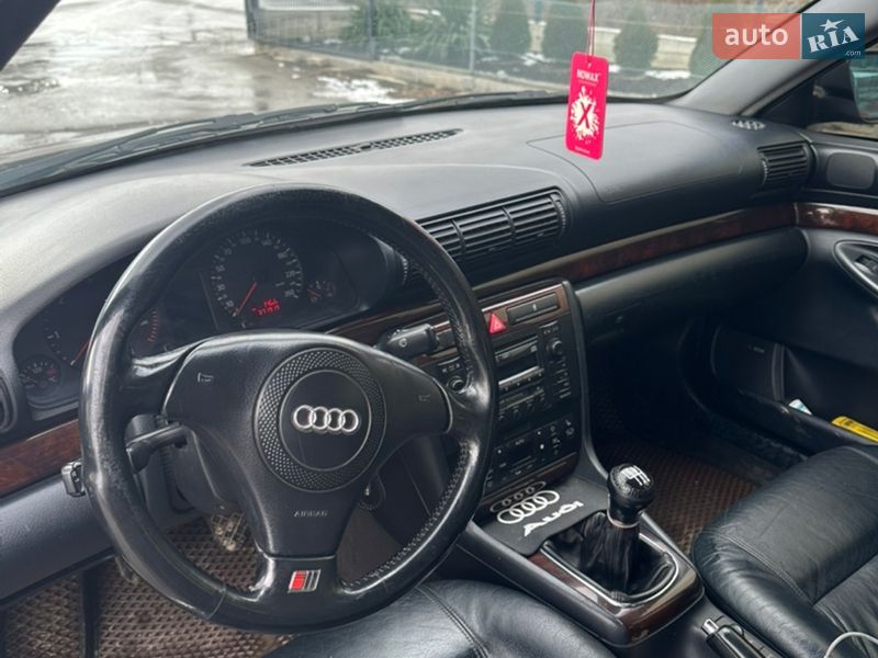 Універсал Audi A4 1999 в Марківцях