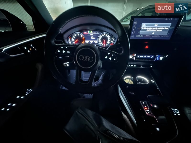 Седан Audi A4 2020 в Киеве