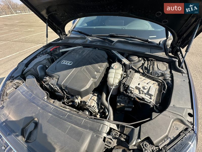 Седан Audi A4 2020 в Киеве