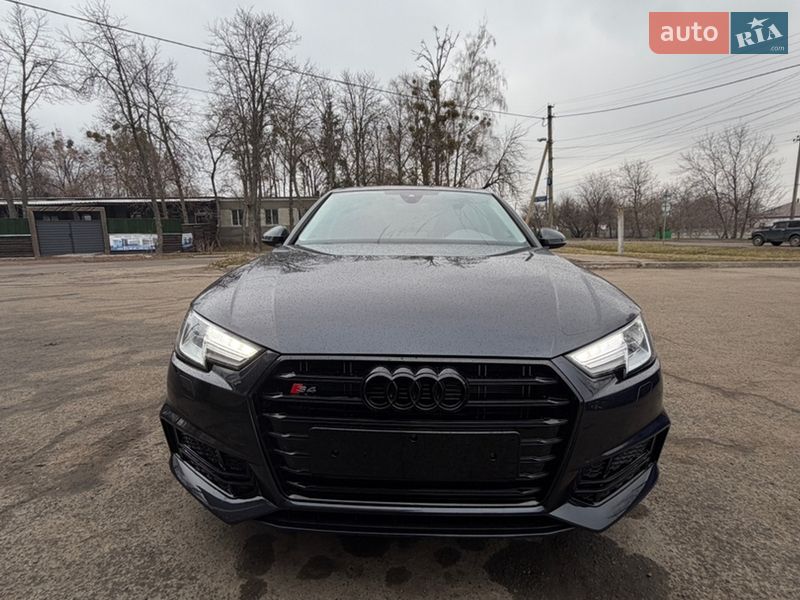 Седан Audi A4 2018 в Пирятине