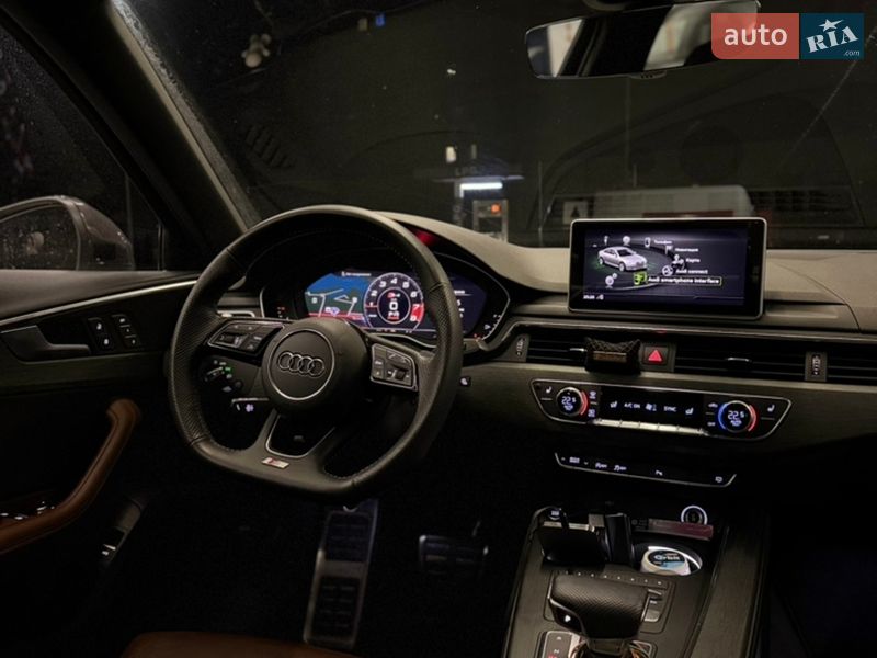 Седан Audi A4 2019 в Дніпрі