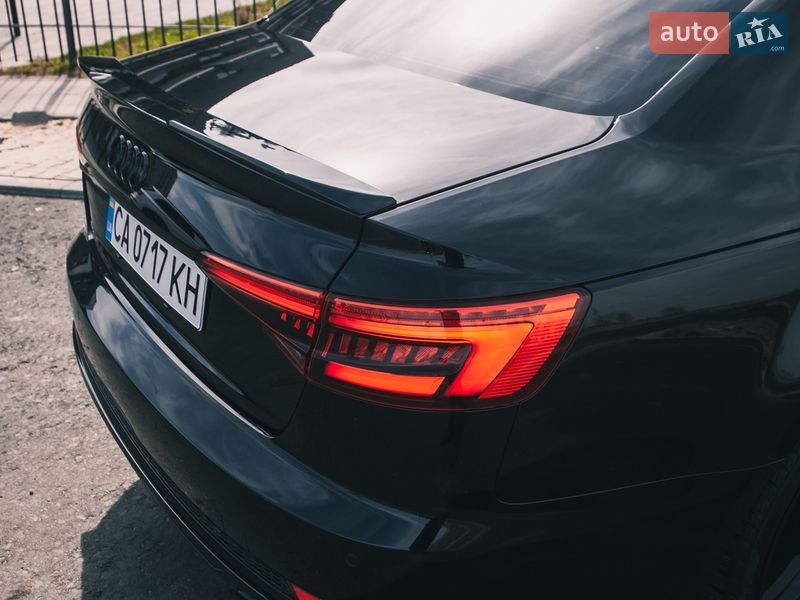 Седан Audi A4 2015 в Черкассах