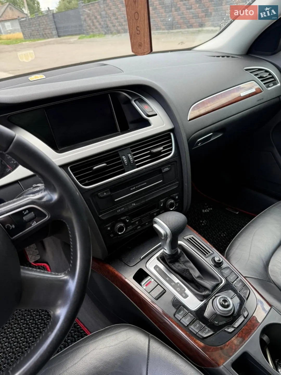 2010 Audi A4 - мініатюра 8