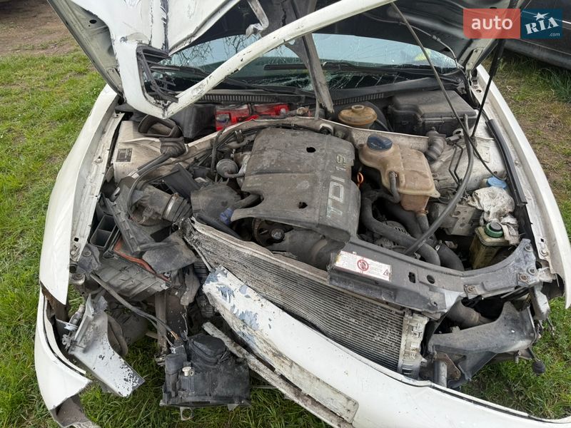 Седан Audi A4 1996 в Тячеві