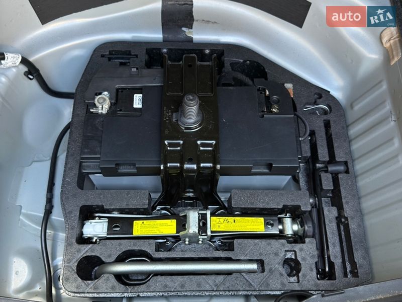 Седан Audi A4 2014 в Шацьку