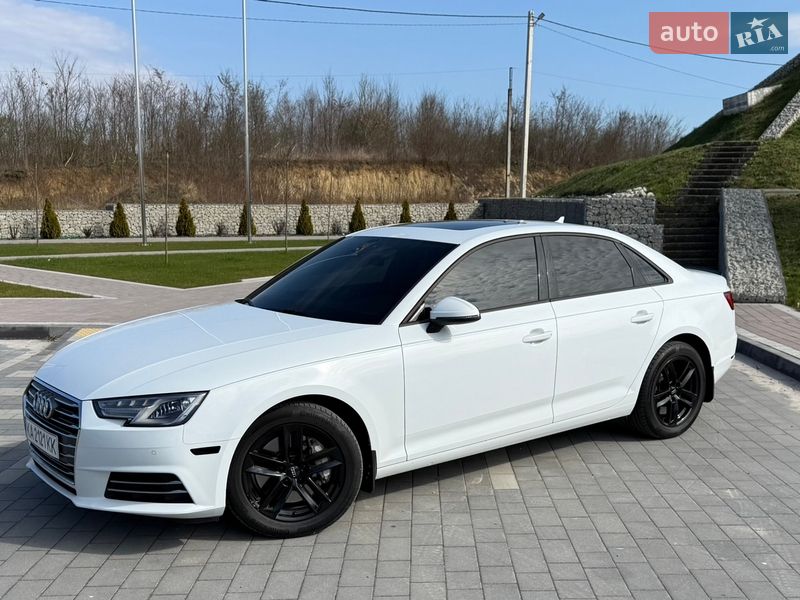 Седан Audi A4 2016 в Львове