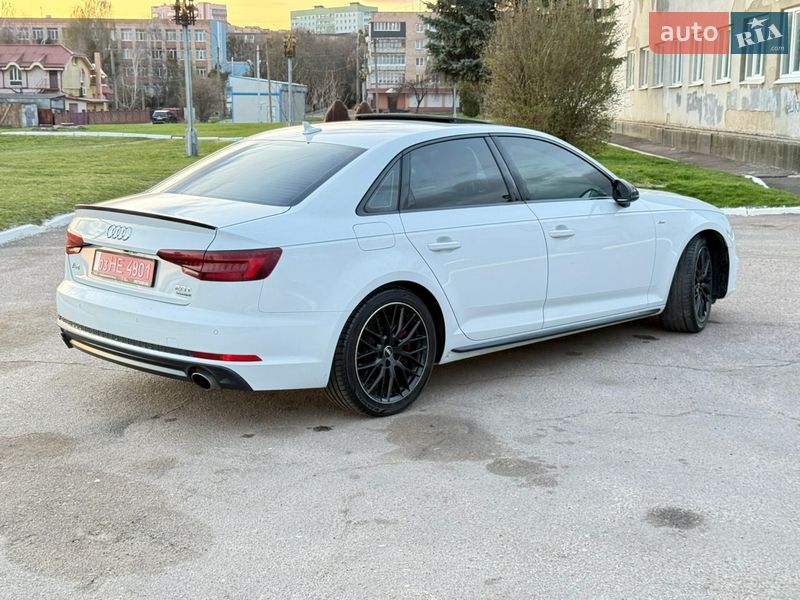Седан Audi A4 2018 в Рівному