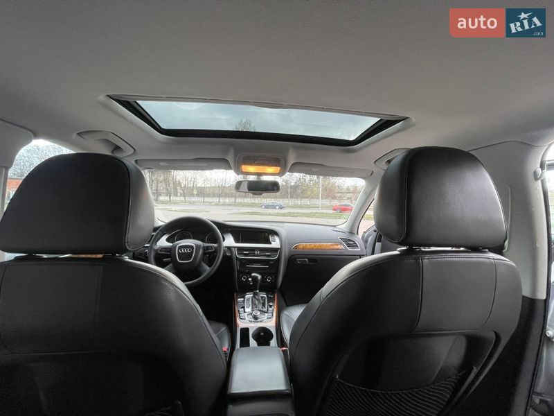 Седан Audi A4 2010 в Вараше