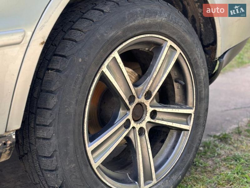 Седан Audi A4 1996 в Березному