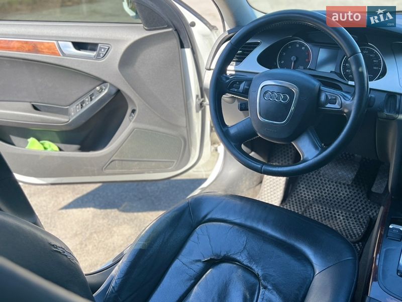 Седан Audi A4 2009 в Киеве