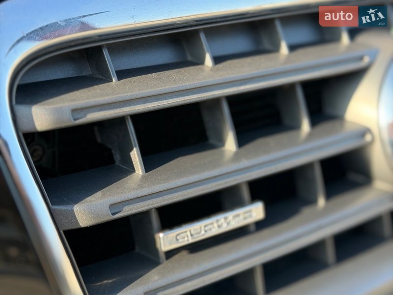 Седан Audi A4 2010 в Дубно