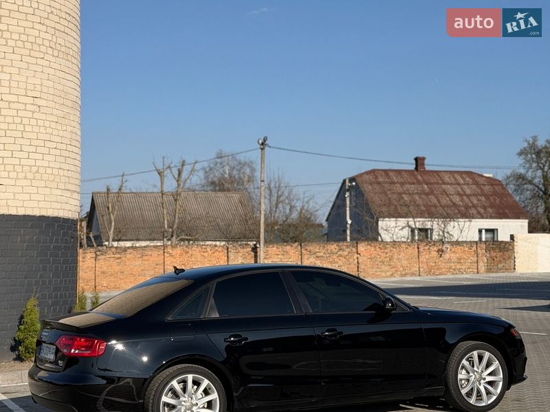 Седан Audi A4 2010 в Дубно