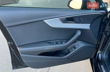 Седан Audi A4 2017 в Киеве
