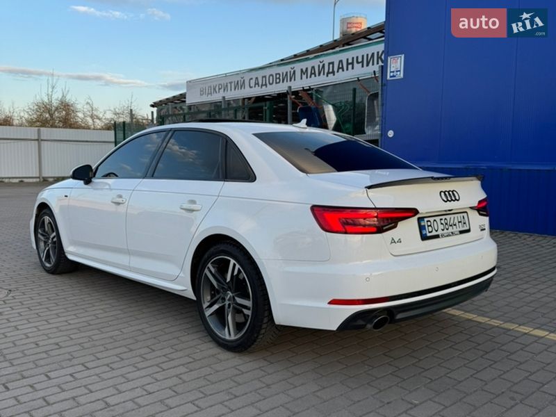 Седан Audi A4 2016 в Кременці