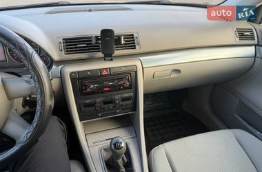 Седан Audi A4 2005 в Семеновке