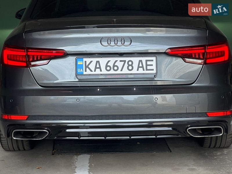 Седан Audi A4 2018 в Киеве