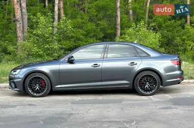 Седан Audi A4 2018 в Киеве
