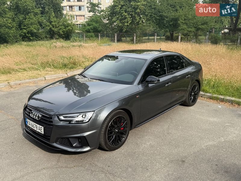 Седан Audi A4 2018 в Киеве