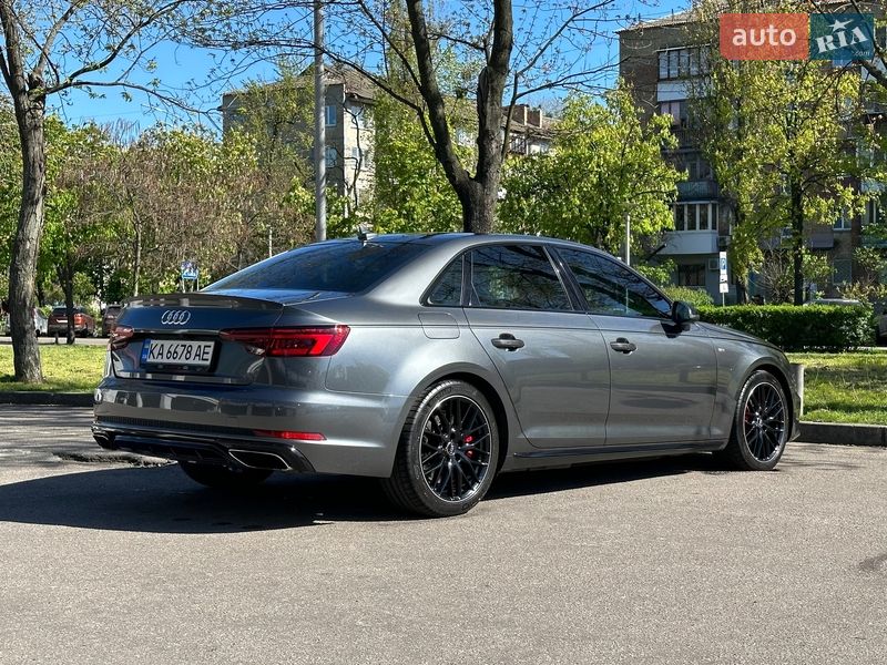 Седан Audi A4 2018 в Киеве