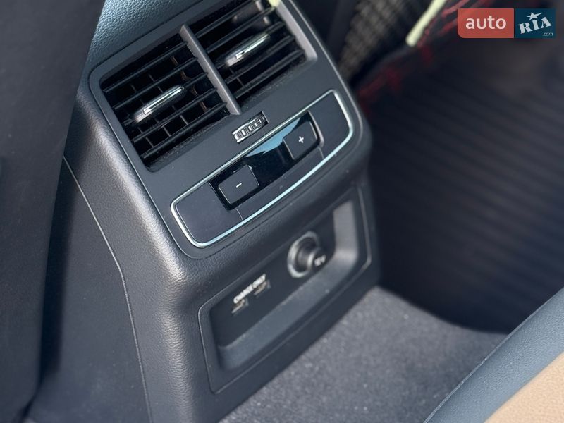 Седан Audi A4 2018 в Киеве