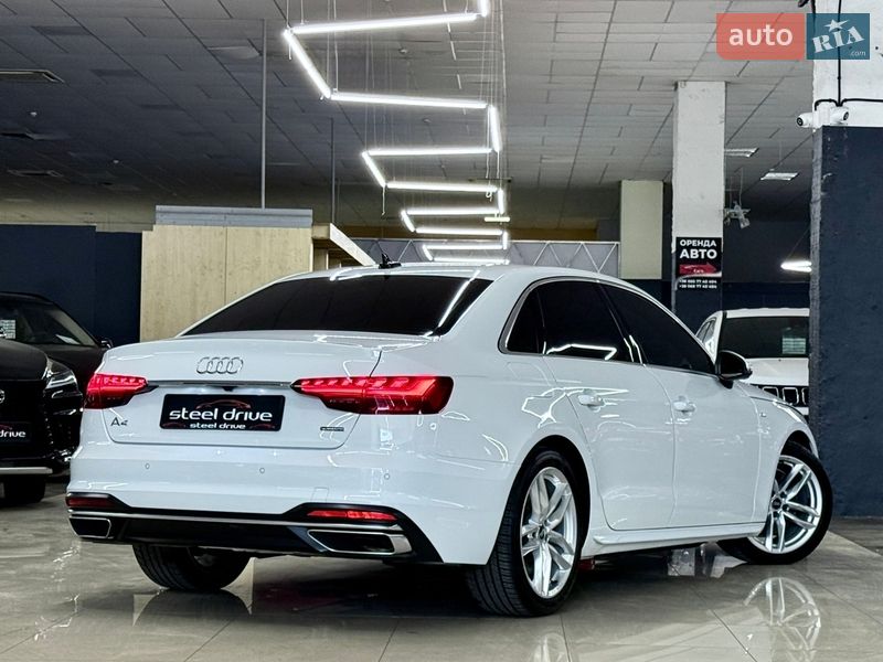 Седан Audi A4 2020 в Николаеве