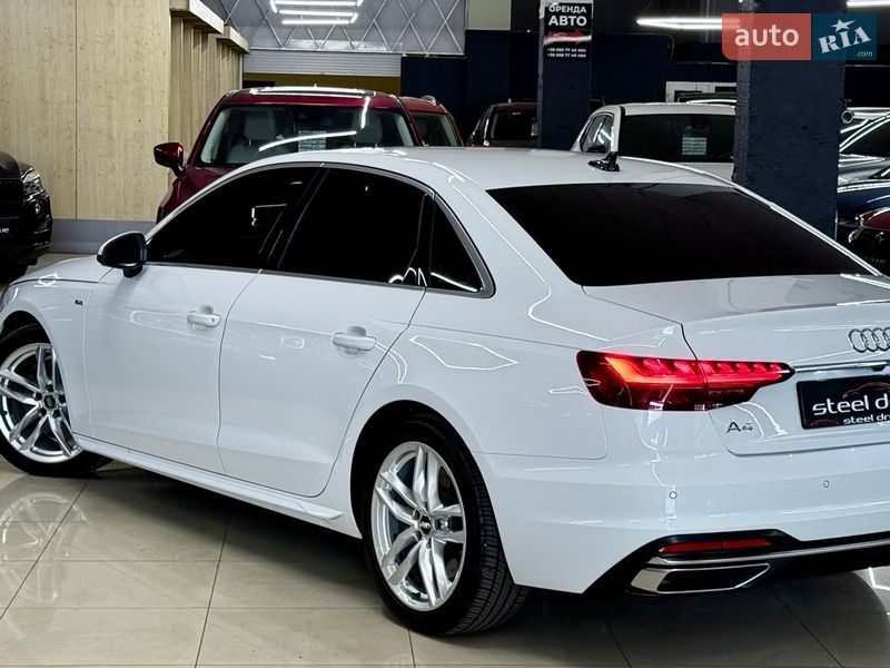 Седан Audi A4 2020 в Николаеве