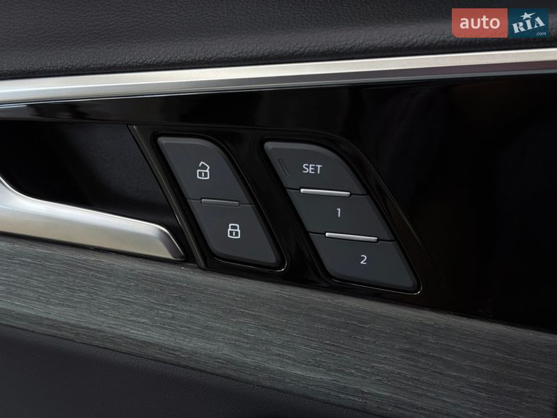 Седан Audi A4 2020 в Николаеве