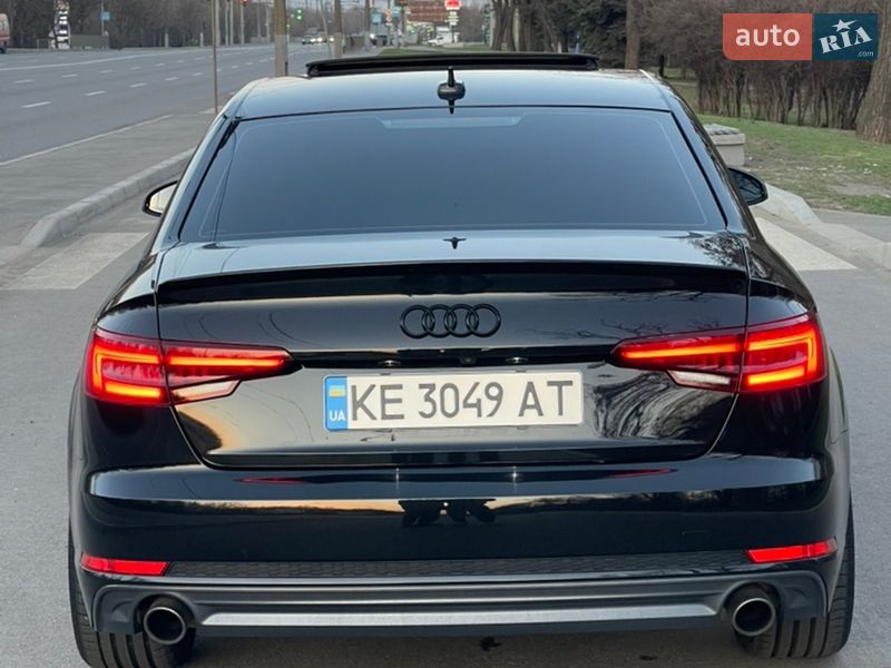 Седан Audi A4 2018 в Кривом Роге
