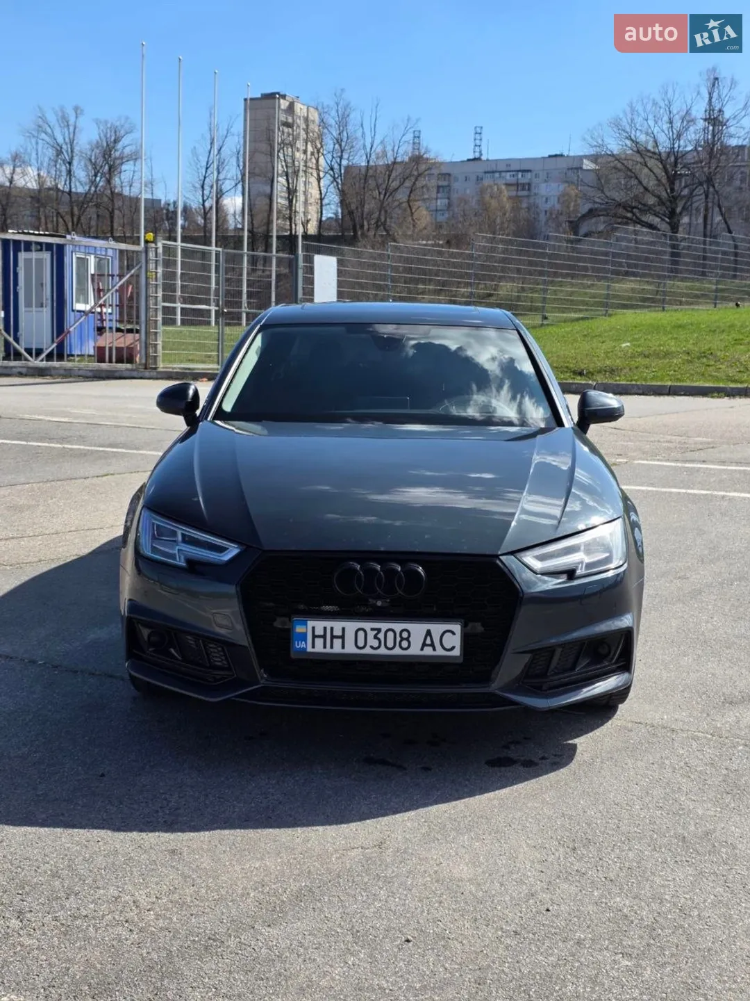 Audi A4 2016 VIN WAUFNAF46HN009647 фото оголошення 2 з 21
