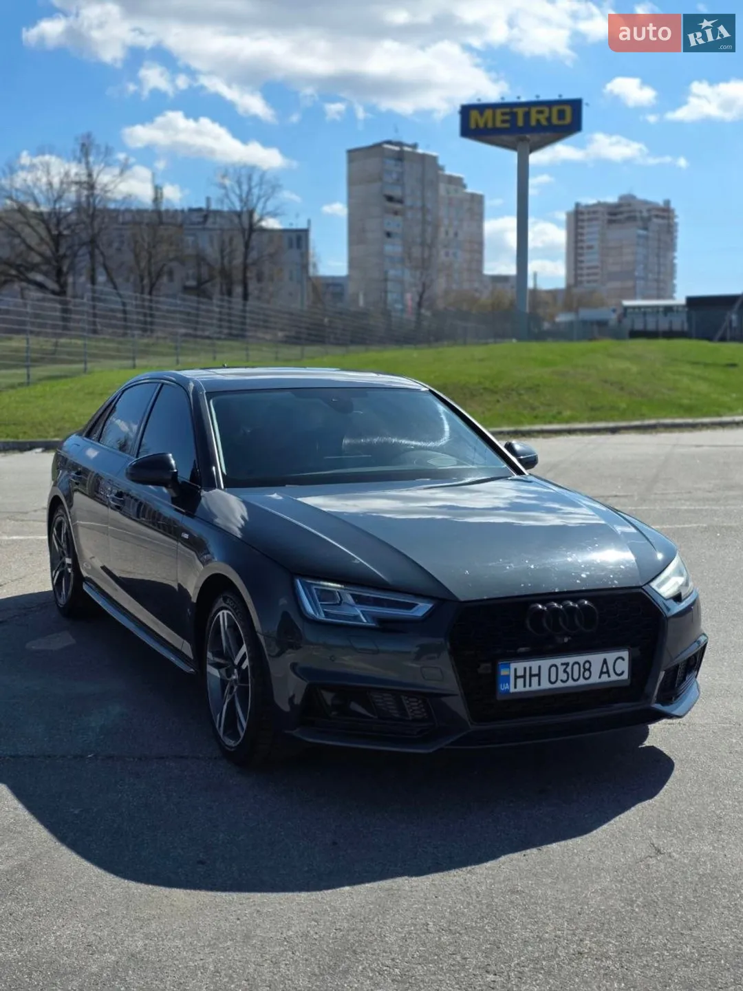 Audi A4 2016 VIN WAUFNAF46HN009647 фото оголошення 3 з 21