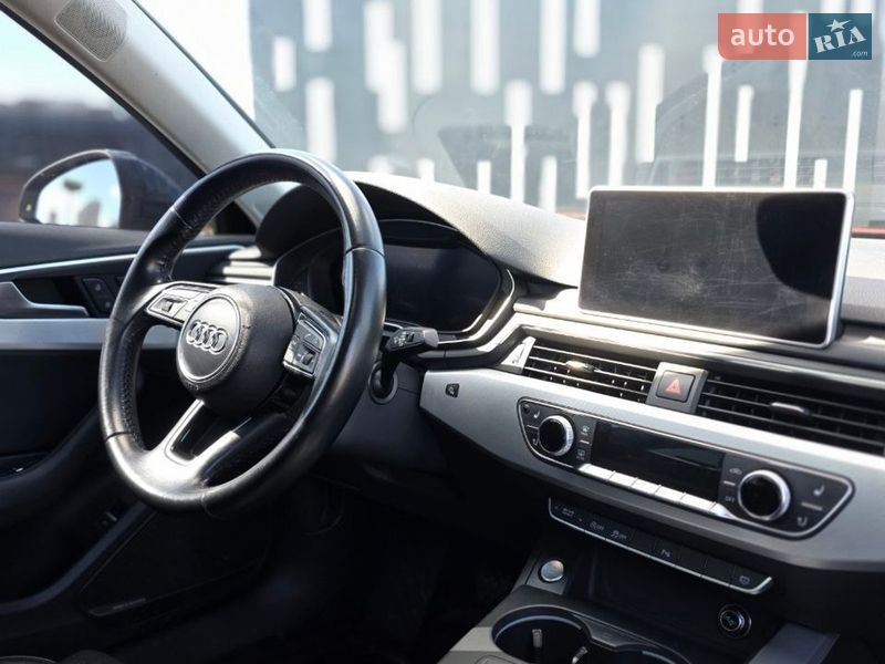 Седан Audi A4 2016 в Харькове