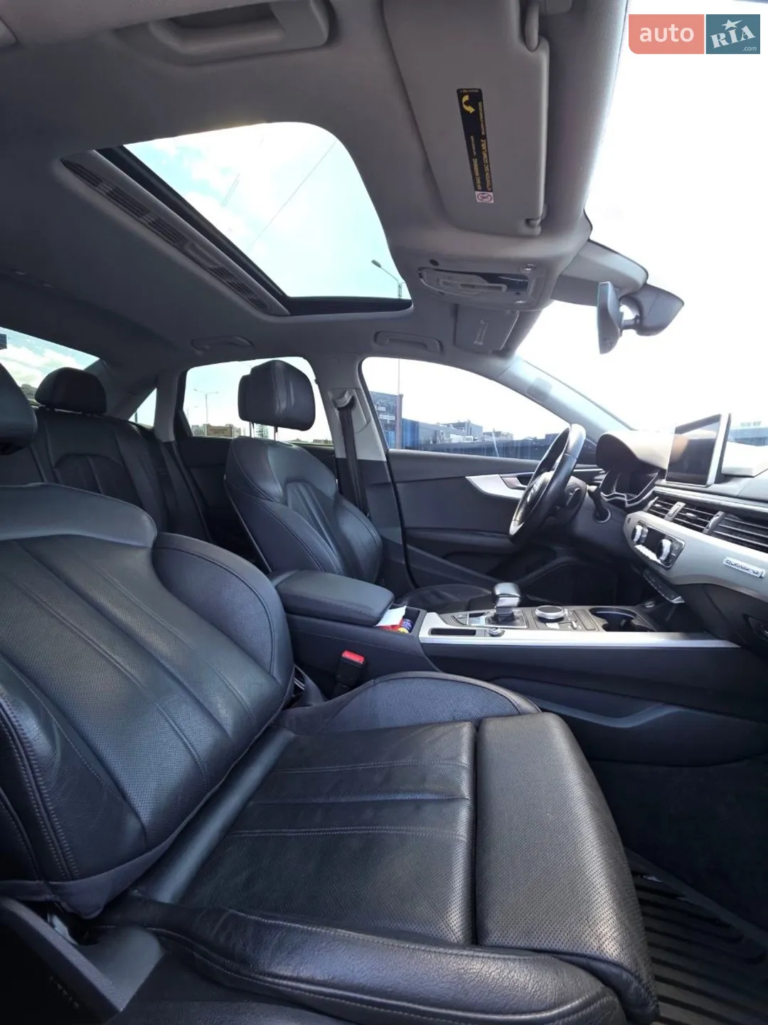 Audi A4 2016 VIN WAUFNAF46HN009647 фото оголошення 19 з 21