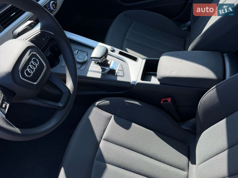 Универсал Audi A4 2019 в Южноукраинске