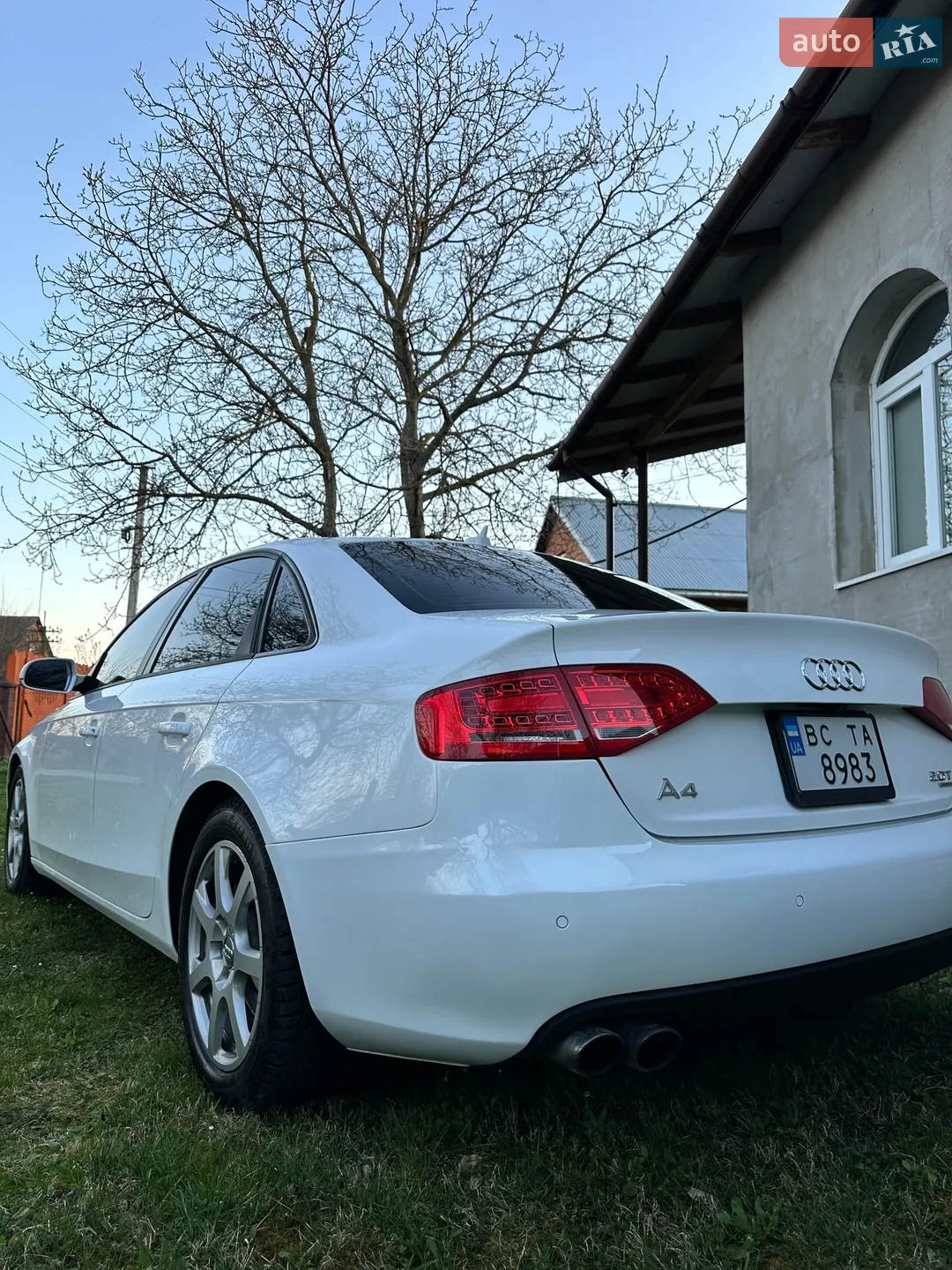 2010 Audi A4 - мініатюра 3