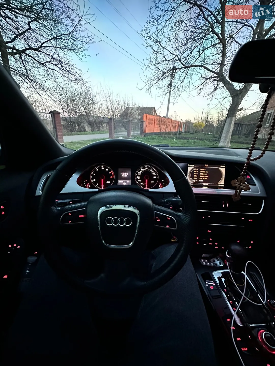 2010 Audi A4 - мініатюра 18