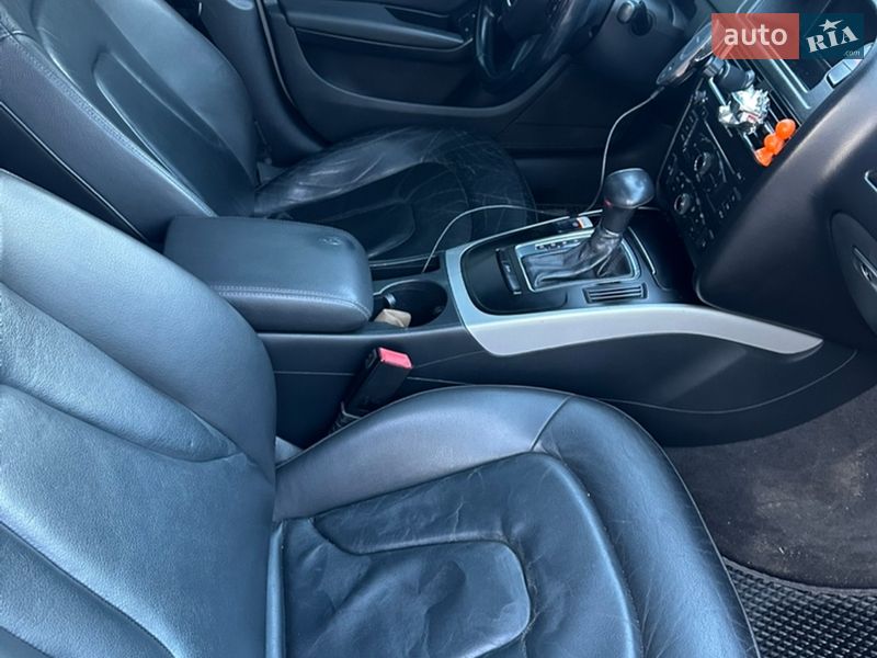 Седан Audi A4 2011 в Чернігові