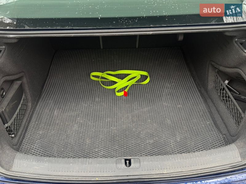 Седан Audi A4 2019 в Киеве
